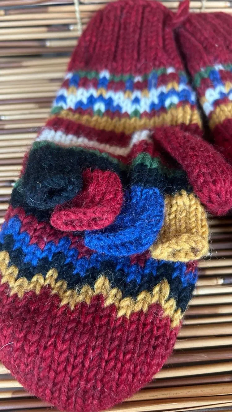 Icelandic Design Newari Nepal Chunky Knit Convertible Mittens